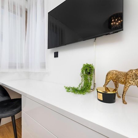 Villa Njivice Apartman Marina Ngoại thất bức ảnh