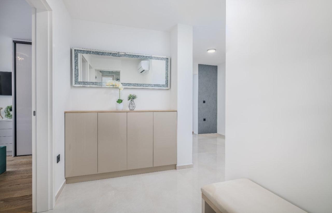 Villa Njivice Apartman Marina Ngoại thất bức ảnh