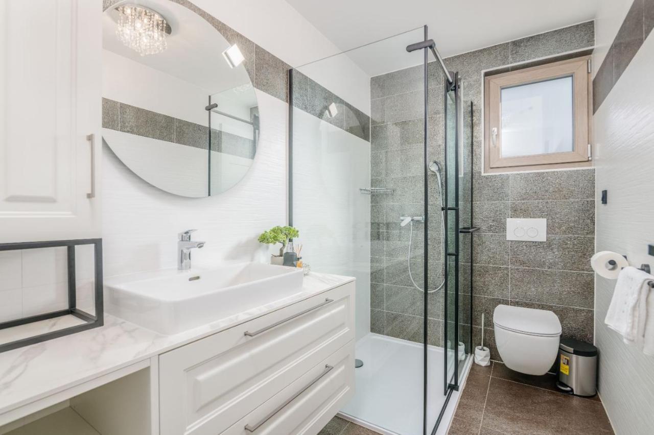 Villa Njivice Apartman Marina Ngoại thất bức ảnh