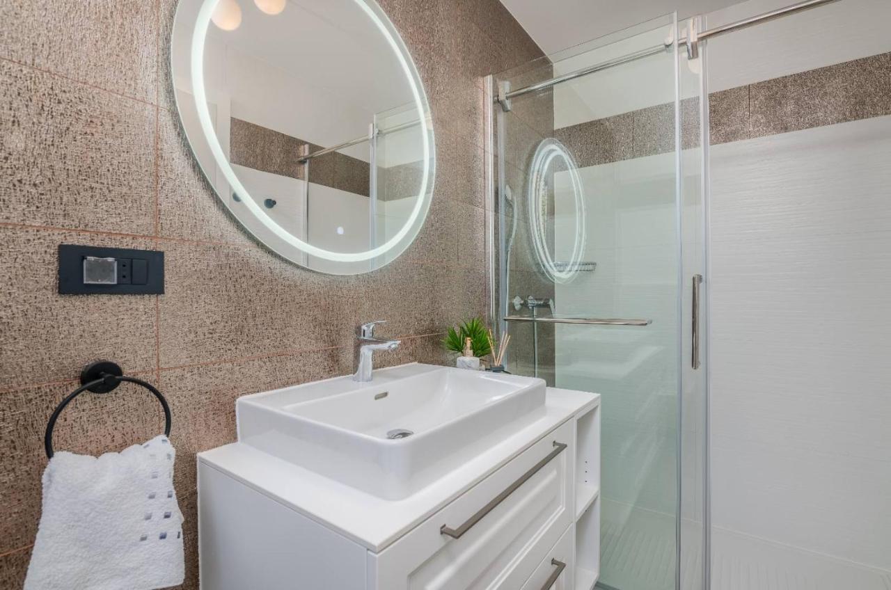 Villa Njivice Apartman Marina Ngoại thất bức ảnh